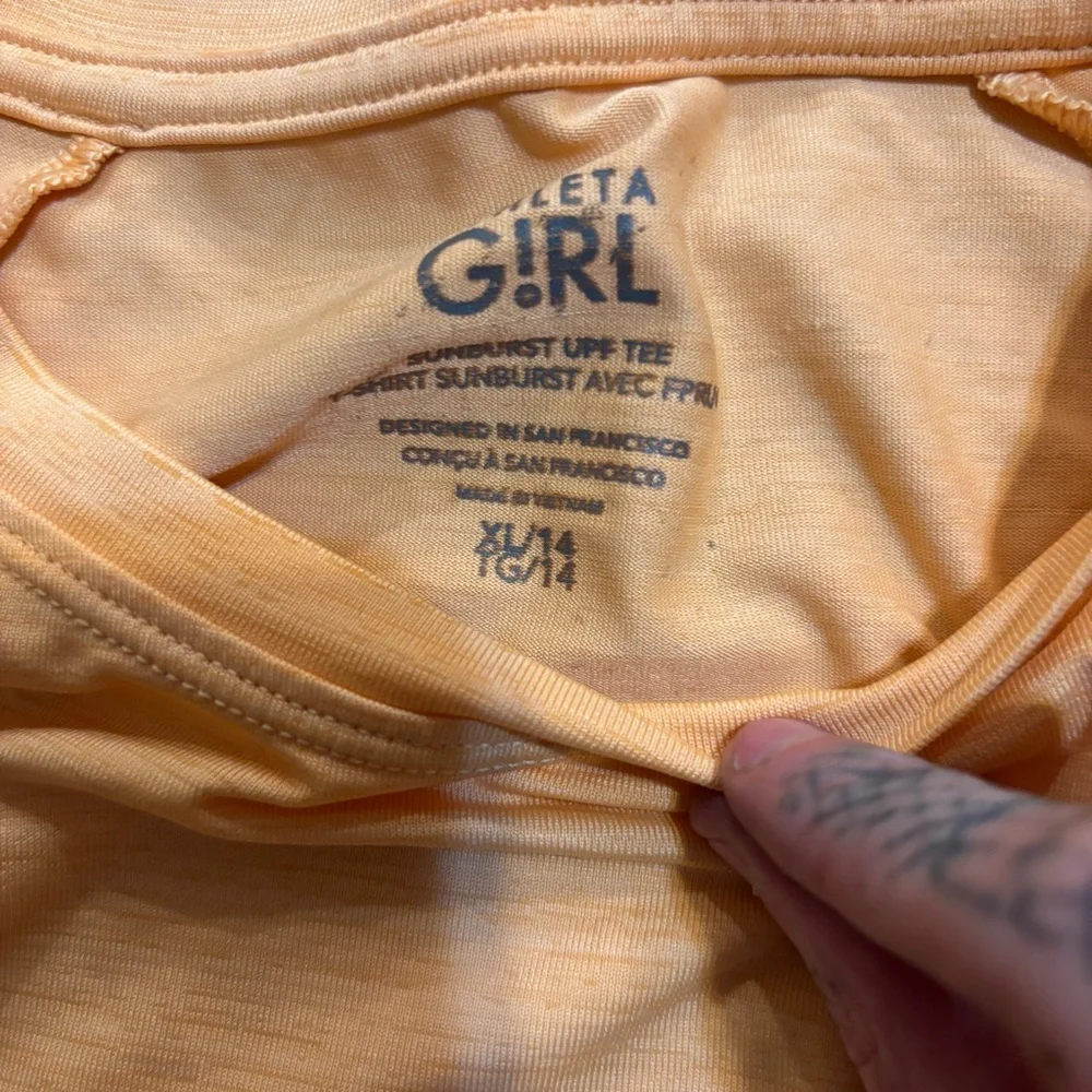 Set of Two Athleta Girl Sunburst T-Shirts in Orange and Light Blue - Picture 3 of 4